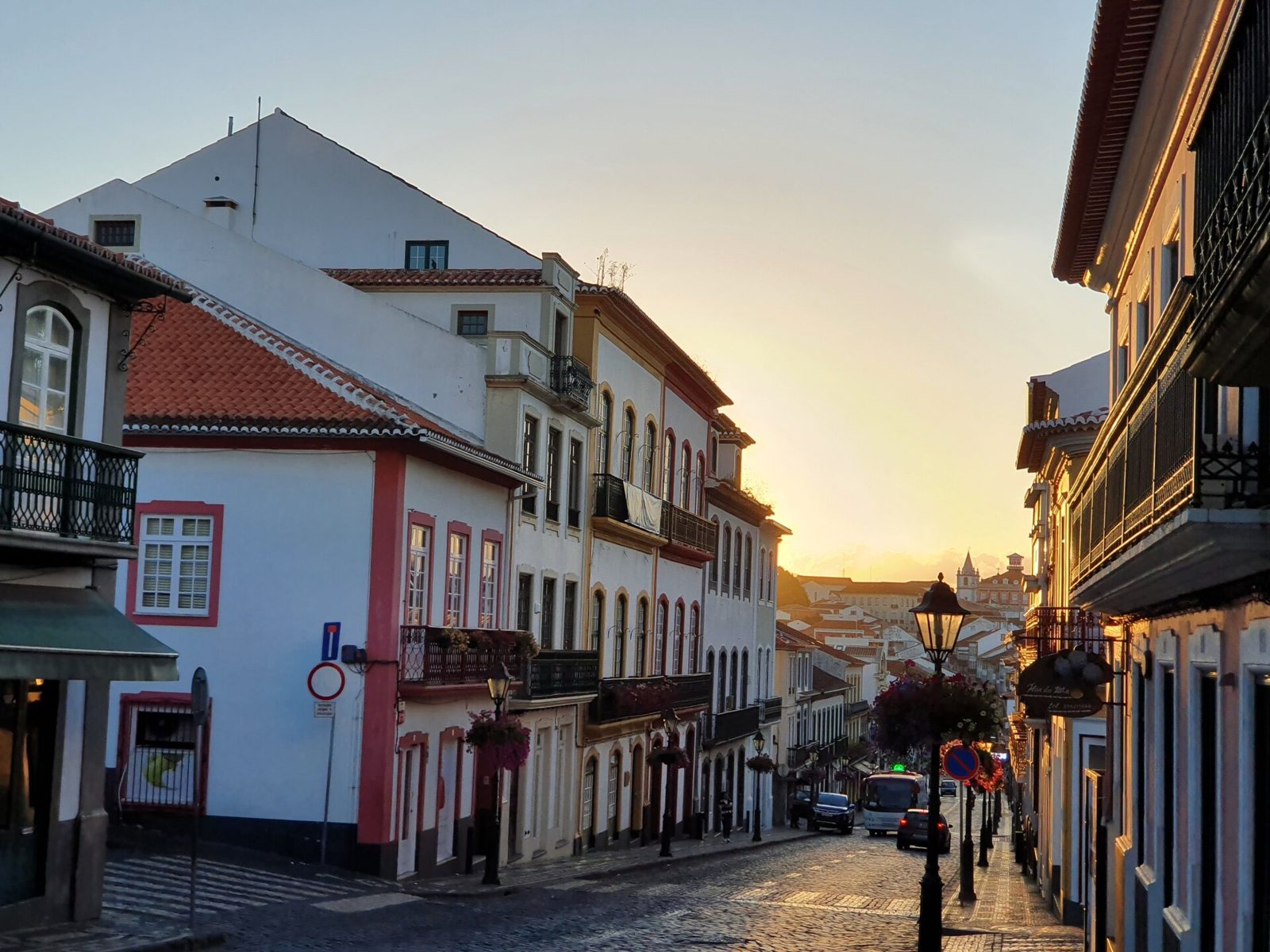 Rua da Sé in Angra do Heroísmo