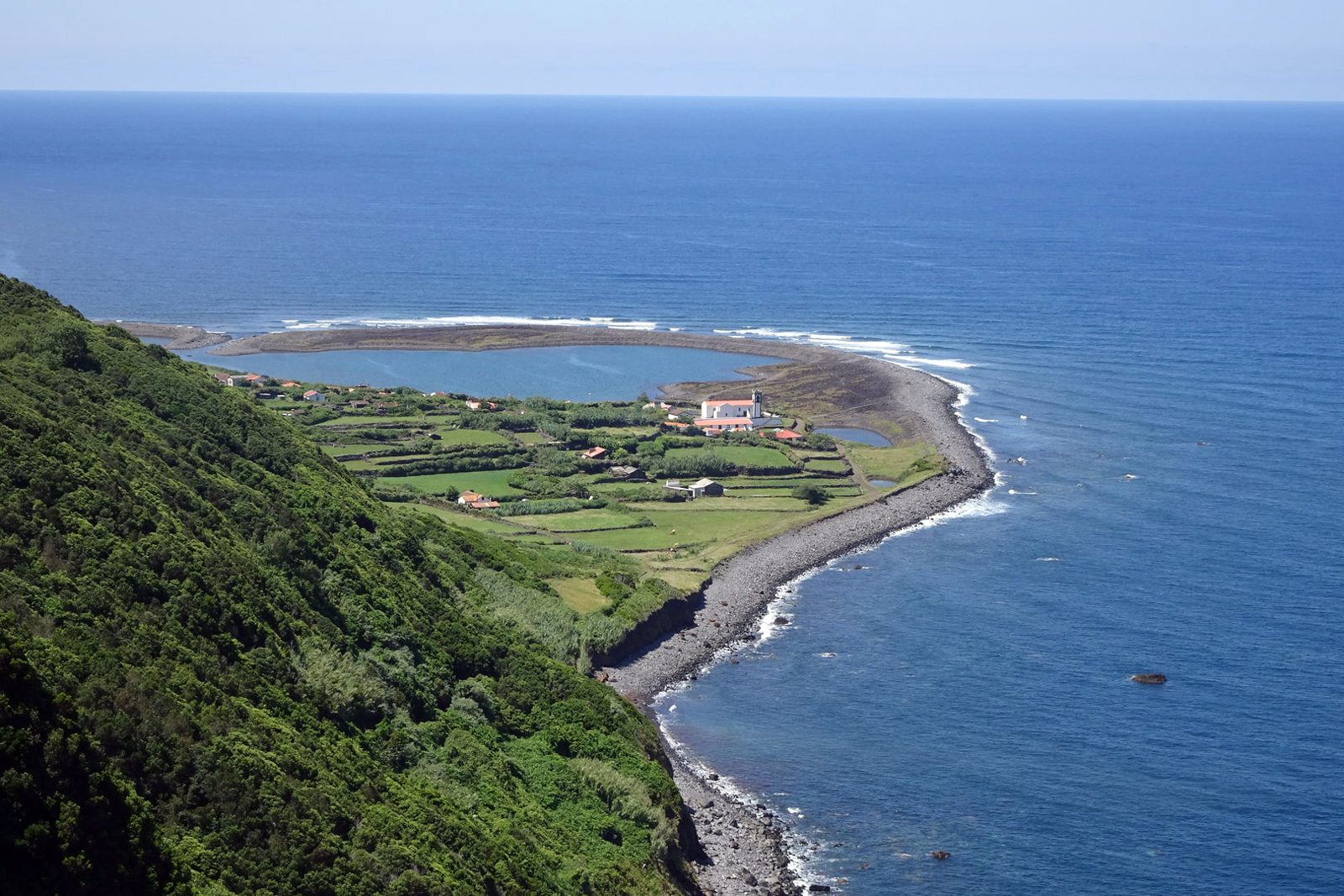 The lagoon at Fajã da Caldeira de Santo Cristo