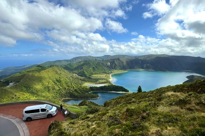 São Miguel West Van Tour: Sete Cidades & Fogo Lake + Lunch, photo 2 of 14