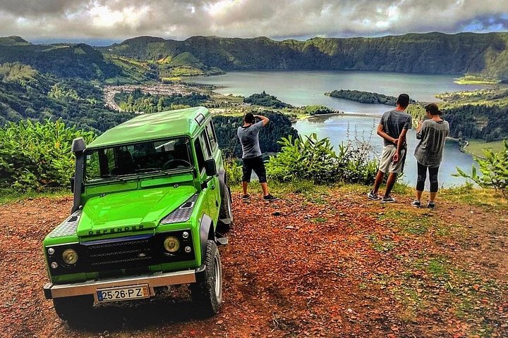Jeep Tour Full Day Sete Cidades & Lagoa do Fogo with lunch and drinks included., photo 1 of 13